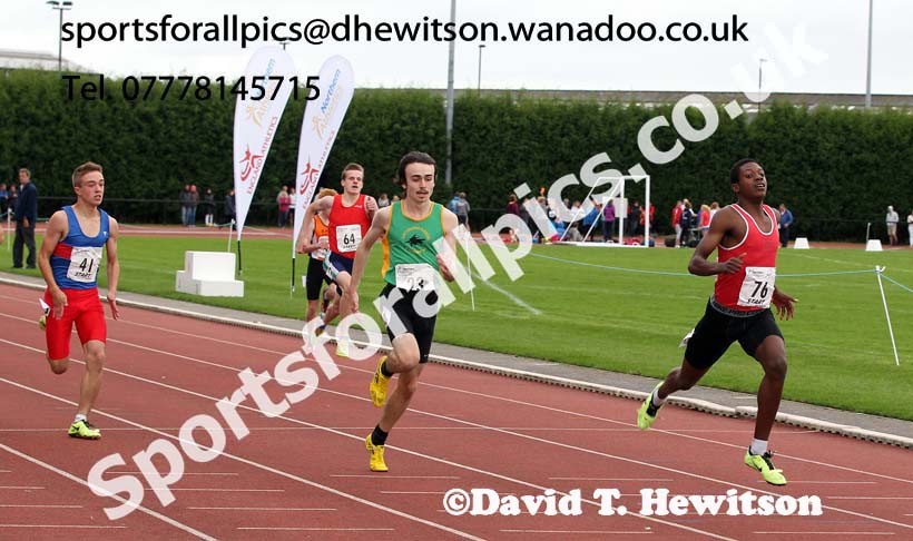 Under-15 boys 200 metres, Northern Under-15 and under-17 Championships, Wigan. Photo: David T. Hewitson/Sports for All Pics